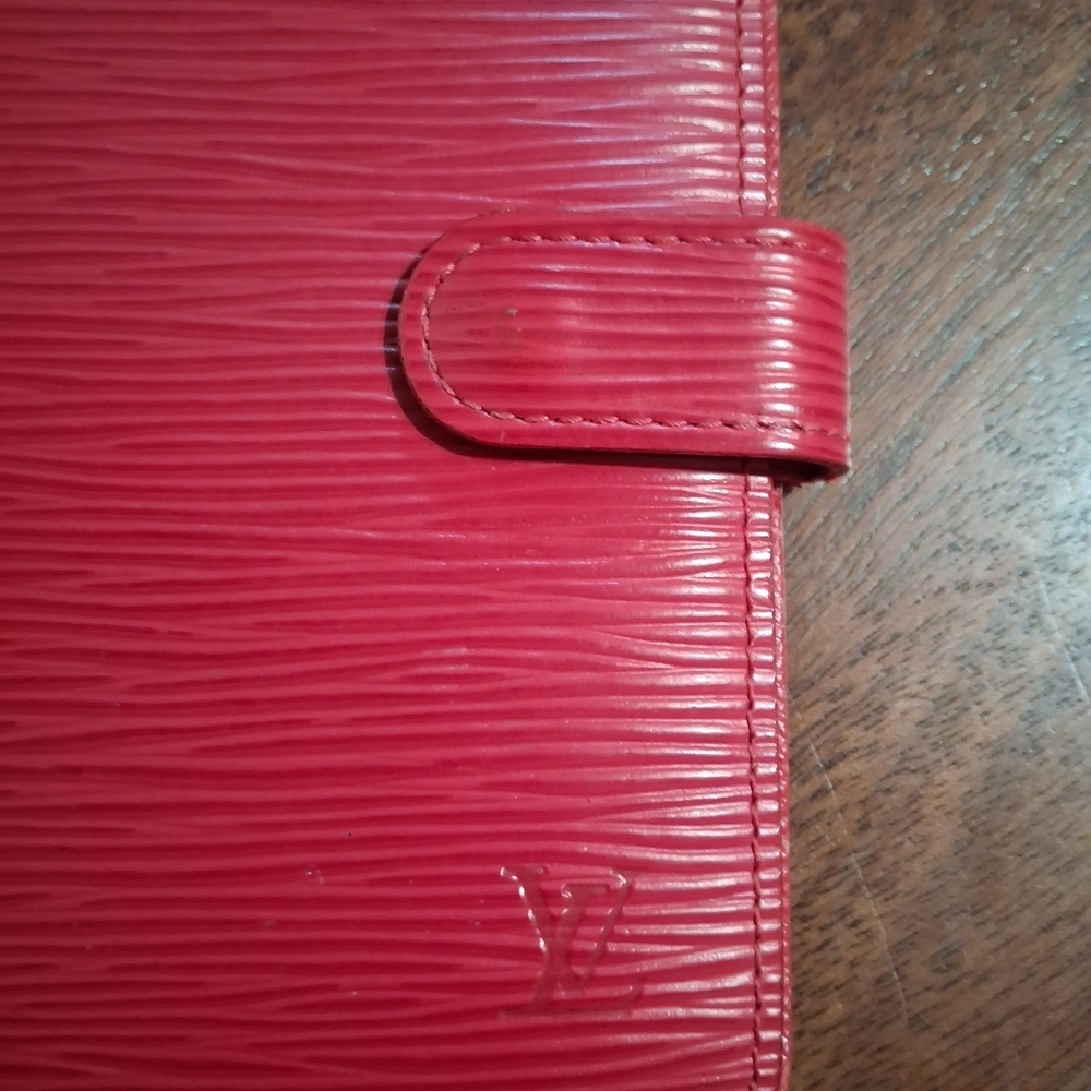 Red Textured Wallet - Picture 2 of 15